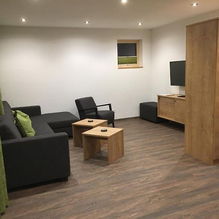 Suot Crapalb Apartment Самнаун Екстериор снимка